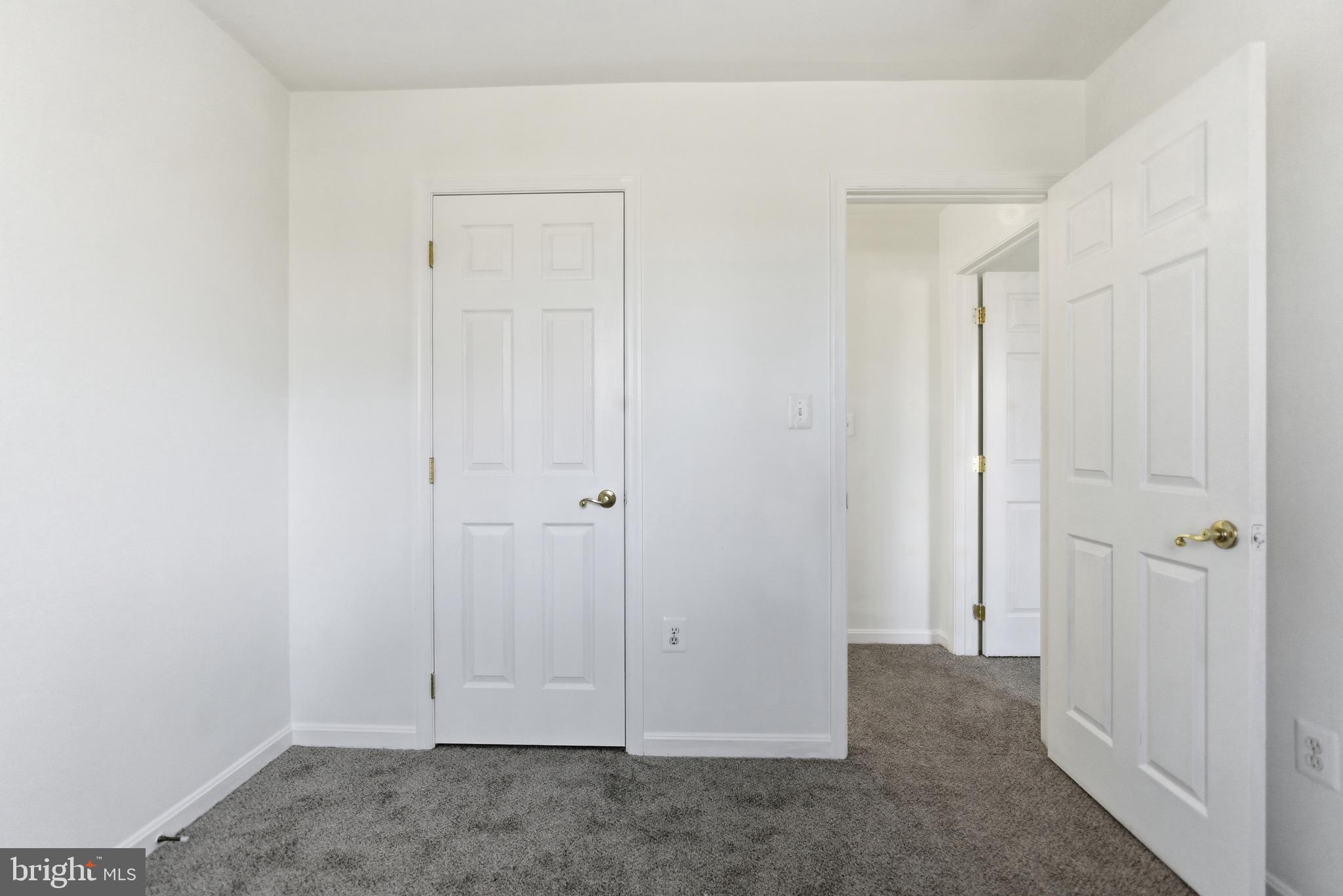 GLASSMANOR - Residential Lease