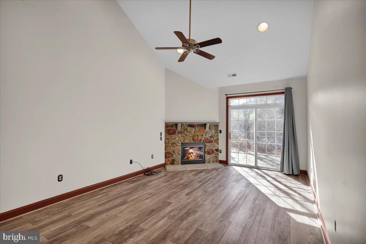 VLG AT MAIDENCREEK - Residential