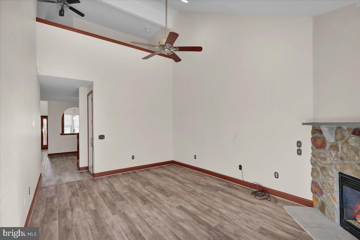 VLG AT MAIDENCREEK - Residential