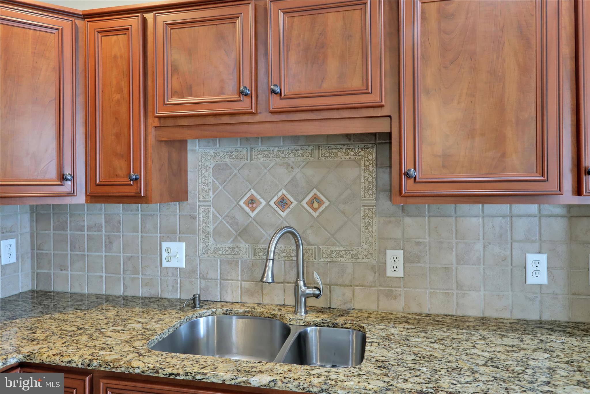 SUMMIT HILLS - Residential