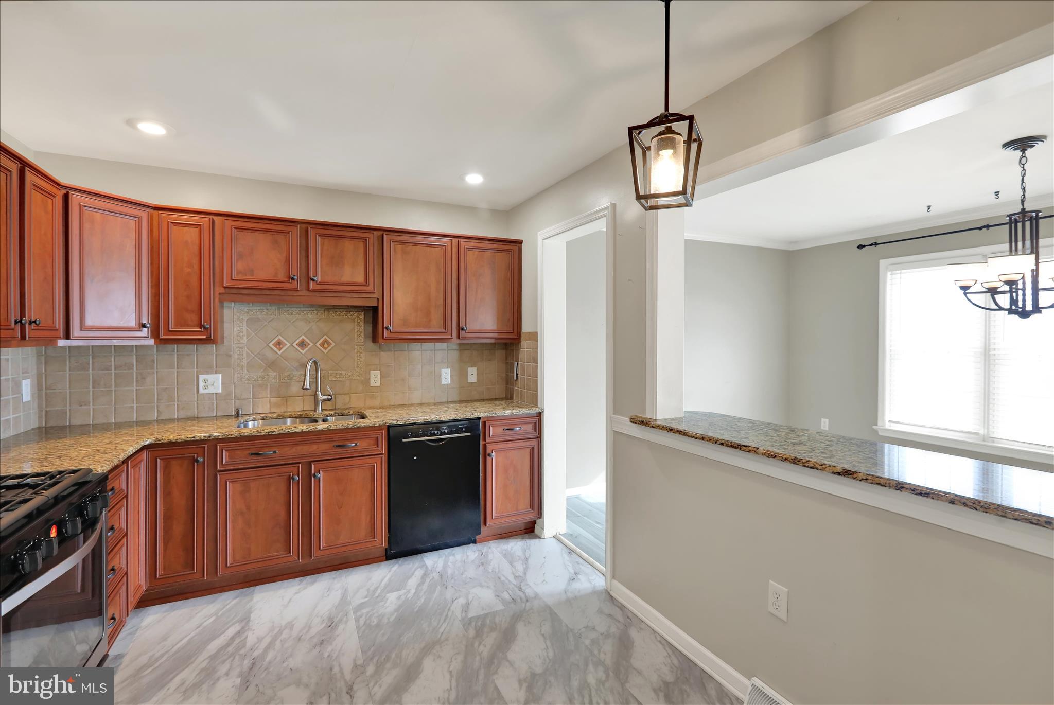 SUMMIT HILLS - Residential