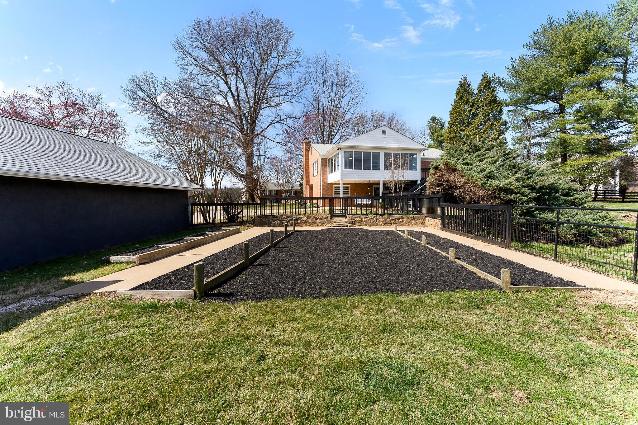 WENDY'S MEADOW - Residential