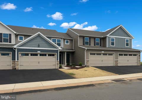 Townhouse For Sale - 7268 White Oak Boulevard<br/> HARRISBURG, PA 17112