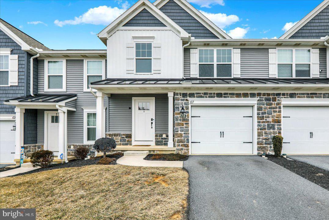 MAYAPPLE WOODS - Residential