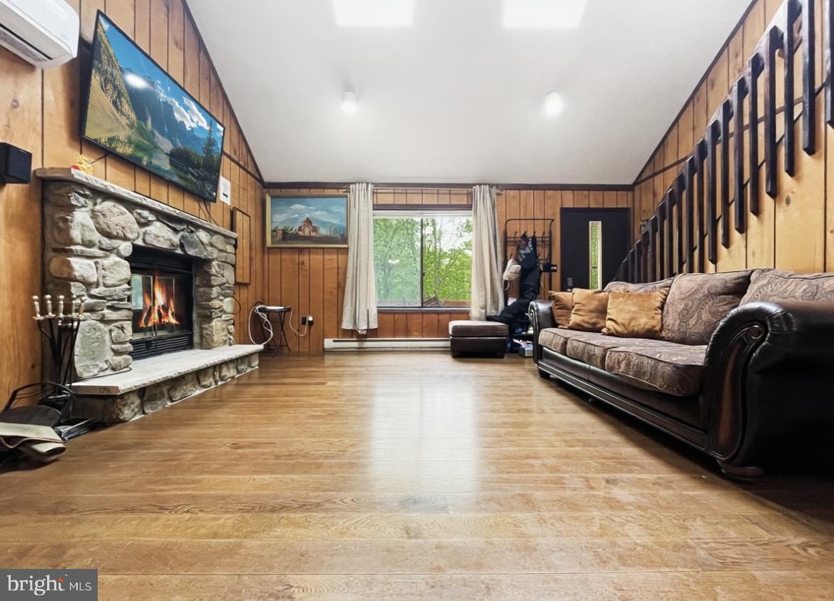 72 CREEK VIEW DRIVE E