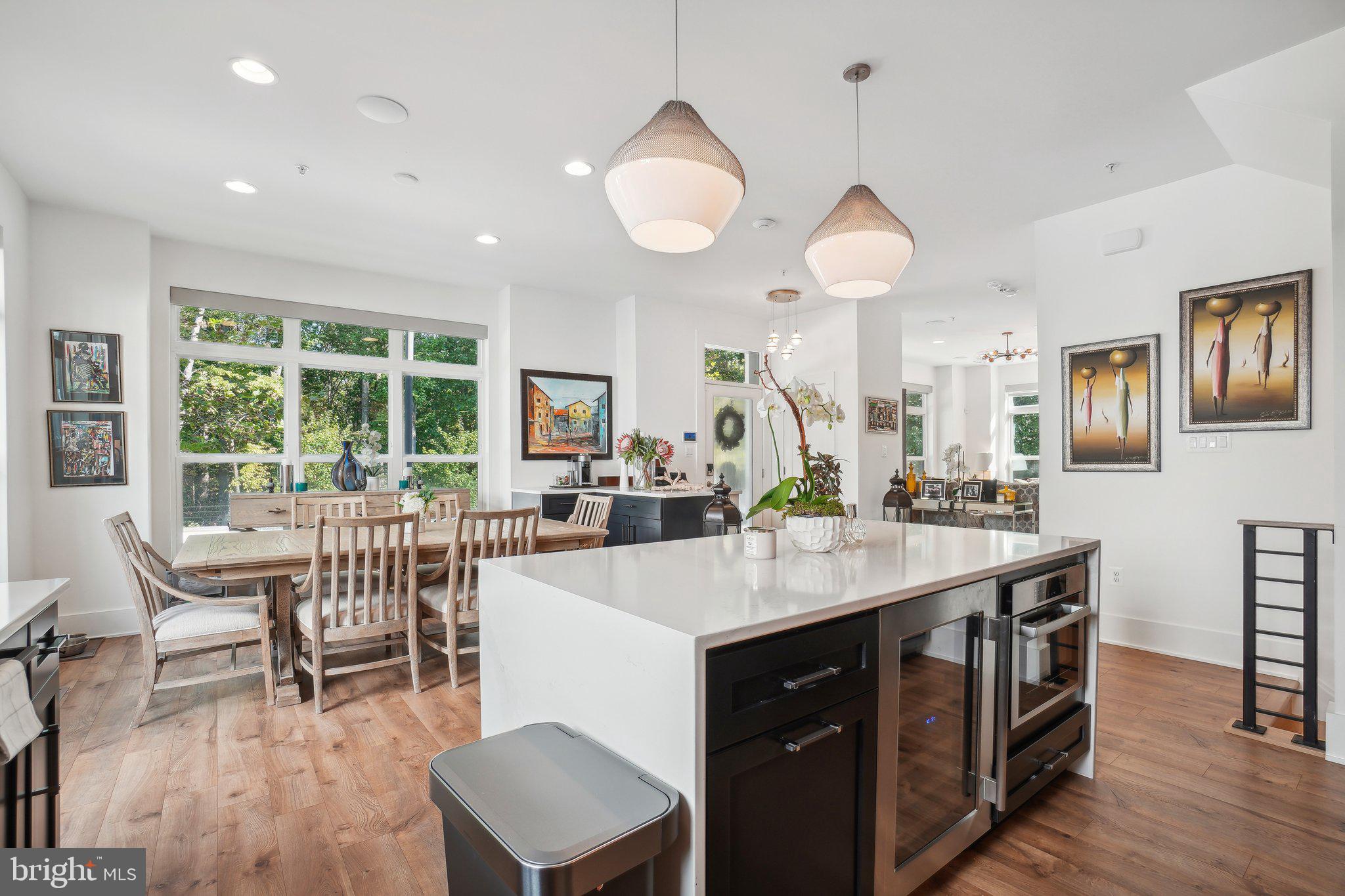 PT ROCKVILLE OUT RES 3 - Residential