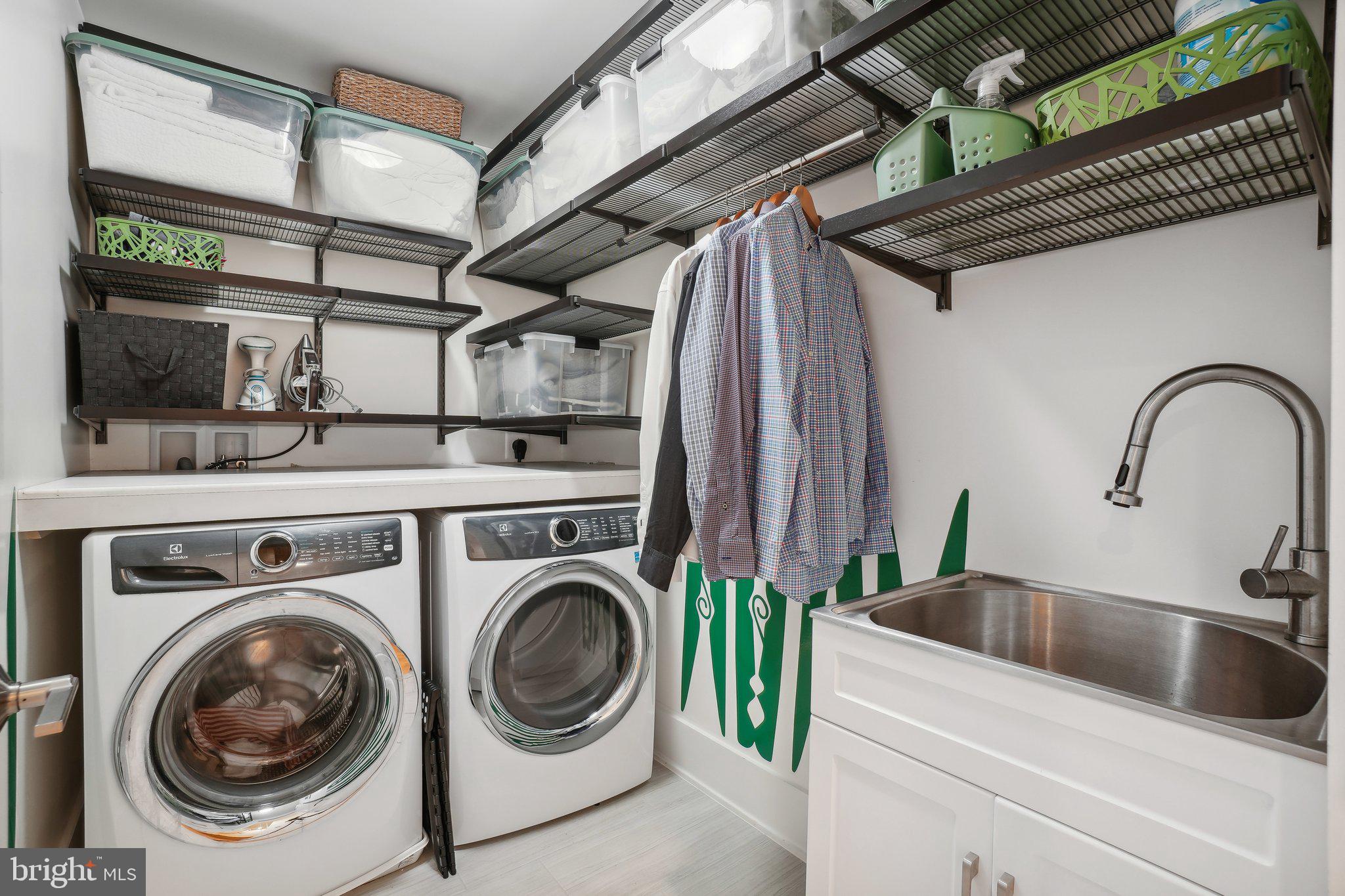 PT ROCKVILLE OUT RES 3 - Residential