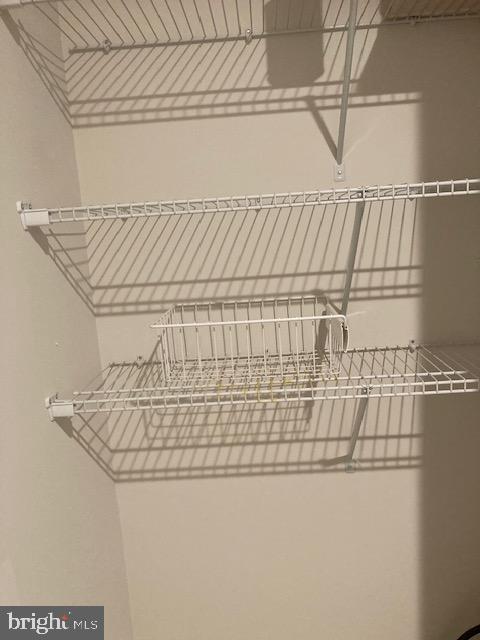 THE LAKES AT MARTINSBURG - Residential Lease