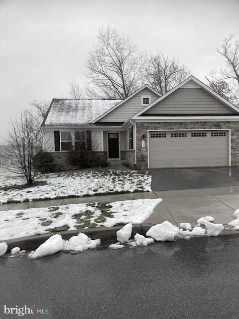 This one is close to shopping and interstate in a country setting. Like new one level living on a full unfinished basement. 3 bedrooms and 2 full baths with a split bedroom design for privacy. Great open floor plan perfect for entertaining. Wonderful kitchen with a large island and tons of counter space. Large dining area open to the kitchen and living area. Fantastic primary bedroom with a huge walk-in closet and spacious primary bath. House backs to trees for privacy. Large unfinished basement for storage.
Pets on a case by case with deposit. Renters insurance required. Application fee of $55.00 for each adult. Application online Pets accepted on a case by case basis with an additional per month fee. Rent is $2,100 (without pet), security deposit $2,100.