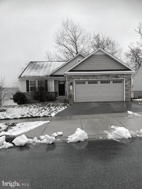 THE LAKES AT MARTINSBURG - Residential Lease