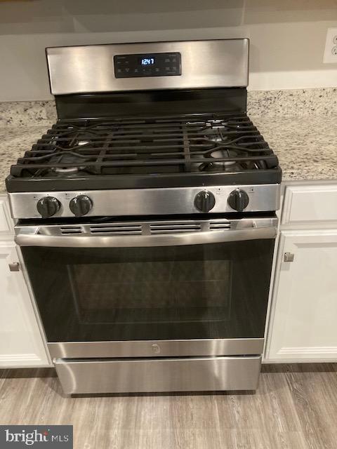 THE LAKES AT MARTINSBURG - Residential Lease