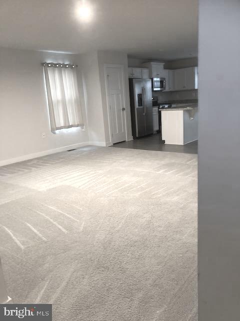 THE LAKES AT MARTINSBURG - Residential Lease