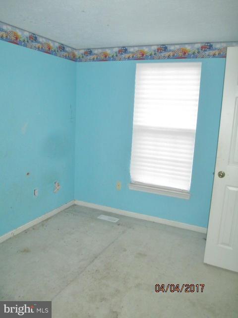 CONSTANT FRIENDSHIP - Residential