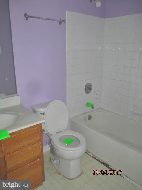 CONSTANT FRIENDSHIP - Residential