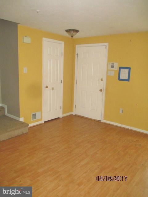 CONSTANT FRIENDSHIP - Residential