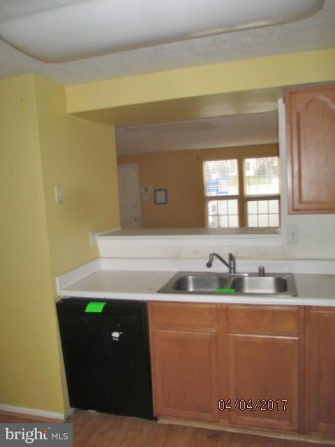 CONSTANT FRIENDSHIP - Residential