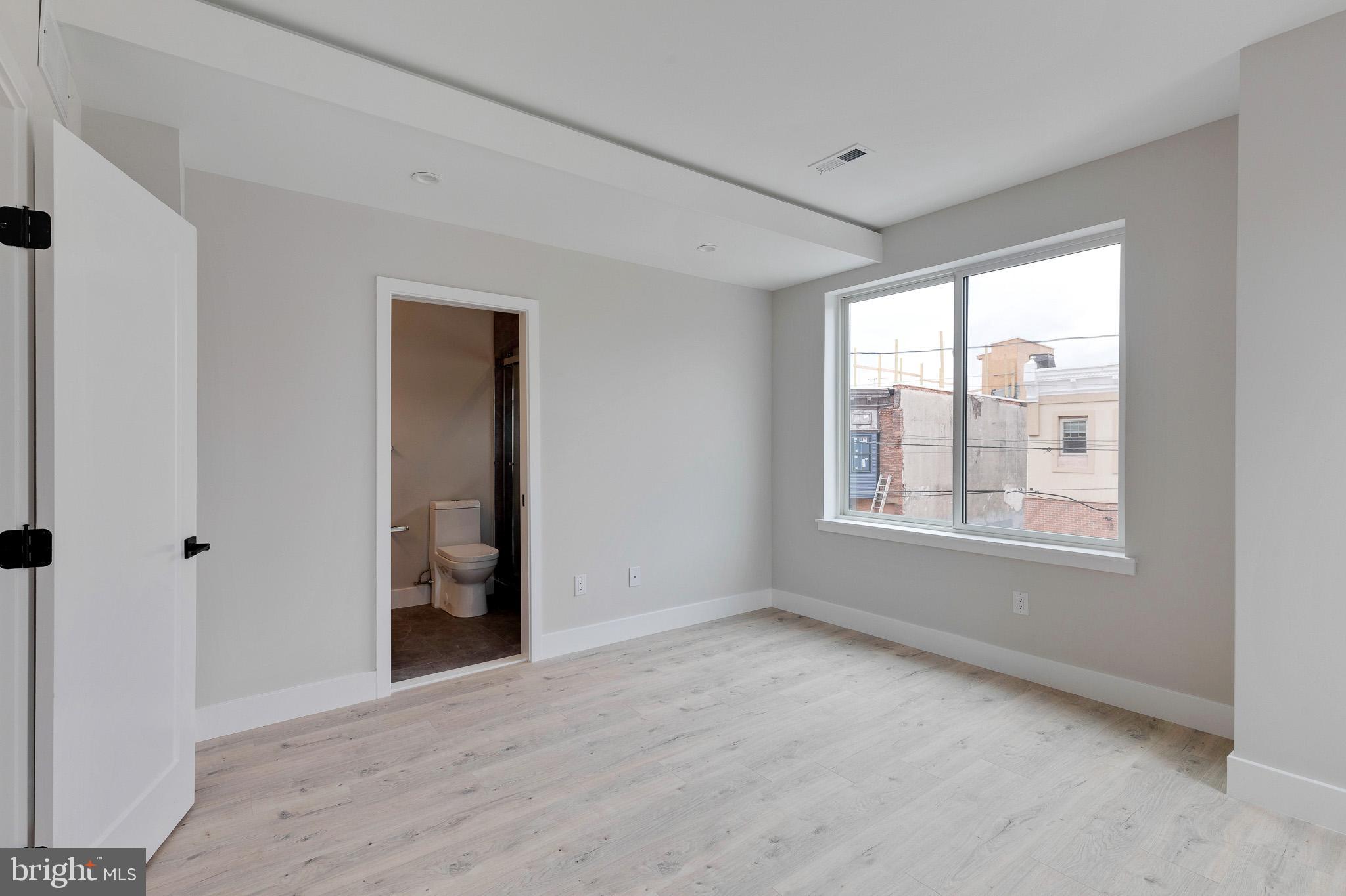 POINT BREEZE - Residential Lease