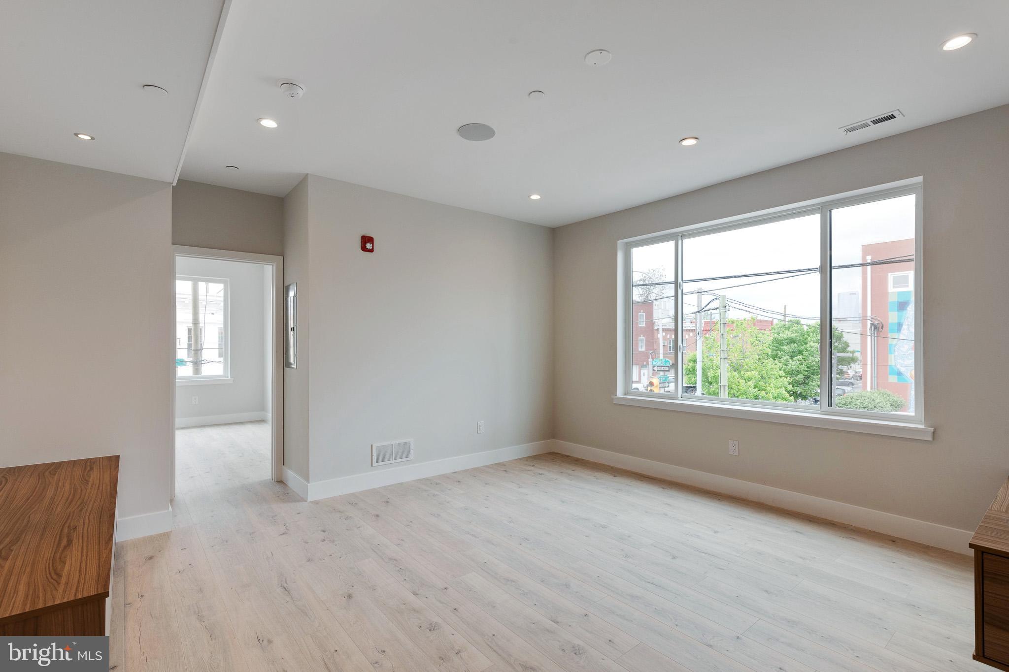 POINT BREEZE - Residential Lease