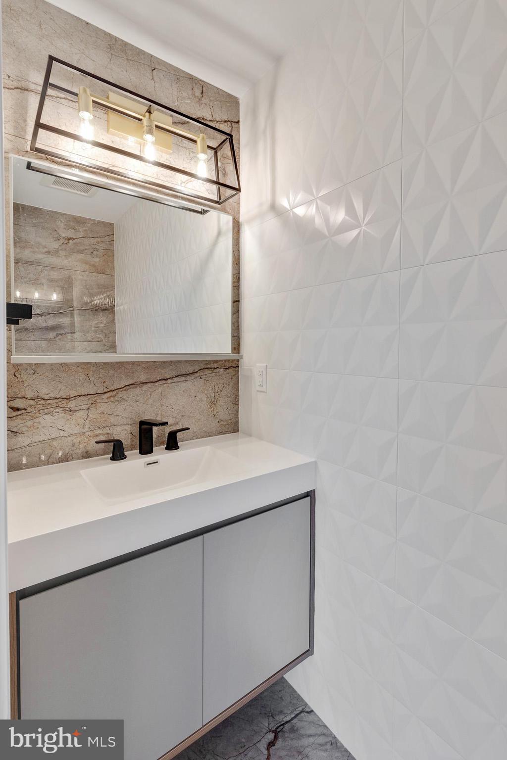 POINT BREEZE - Residential Lease