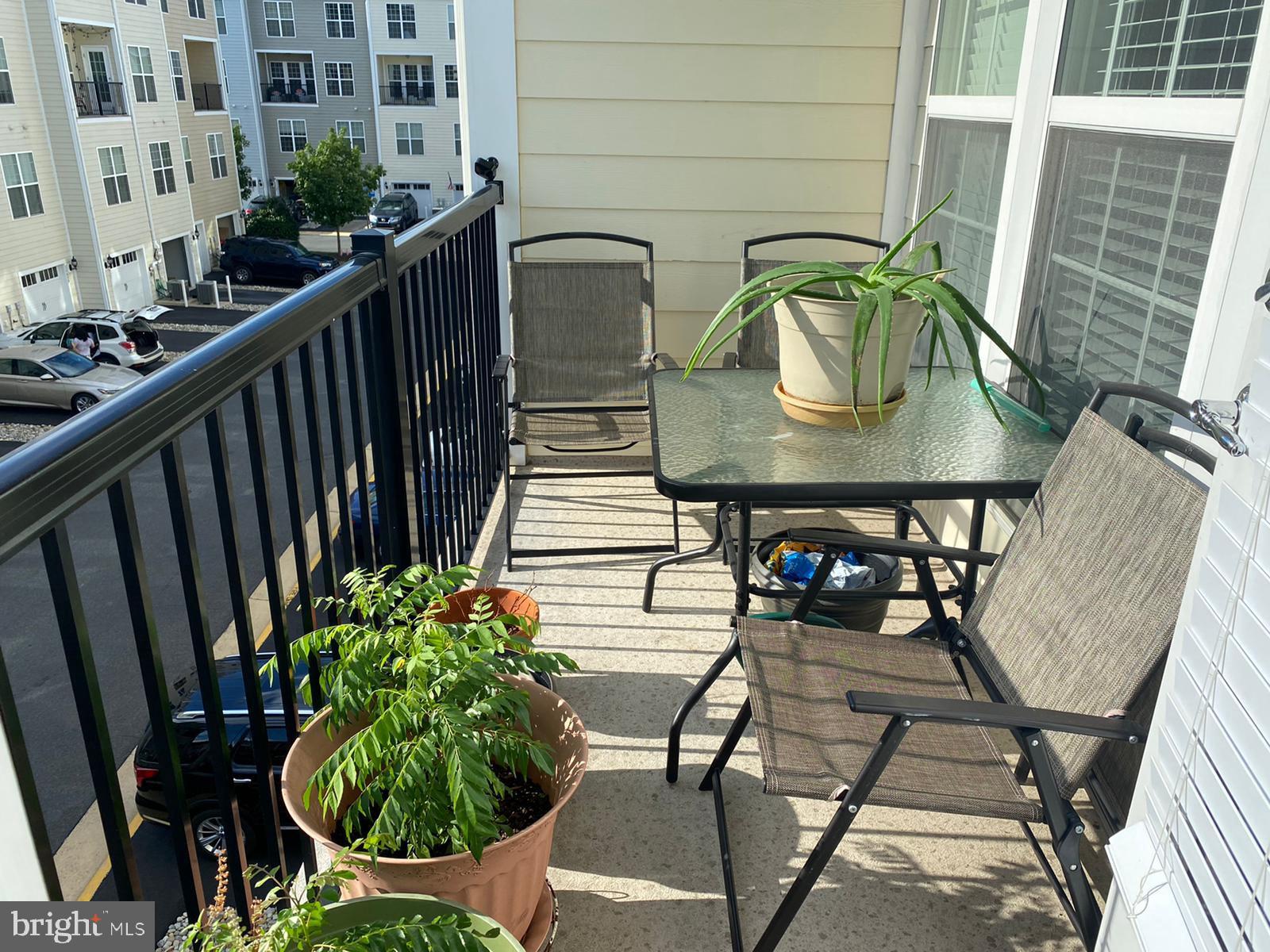 TOWNES AT GOOSE CREEK VILLAGE - Residential Lease