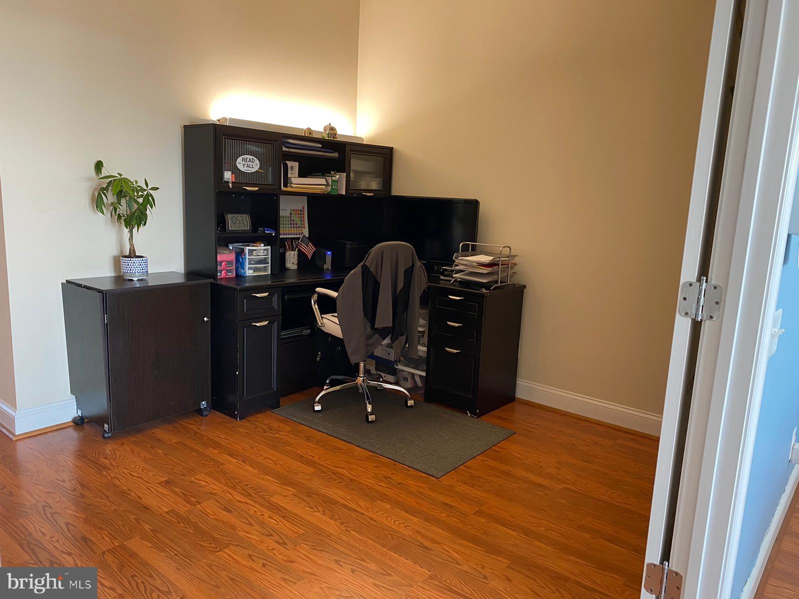 TOWNES AT GOOSE CREEK VILLAGE - Residential Lease