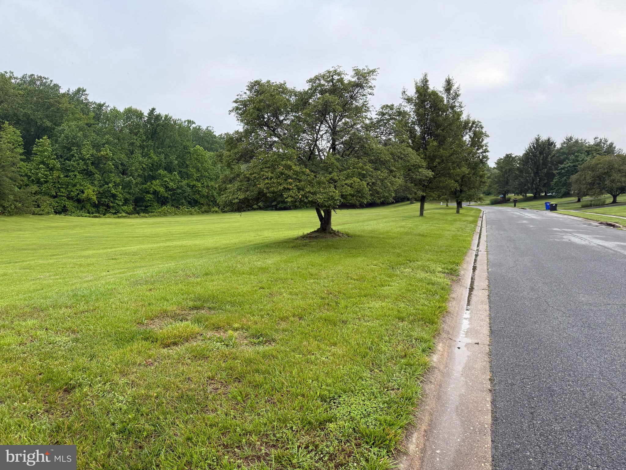 VILLAGES OF ELK NECK - Land