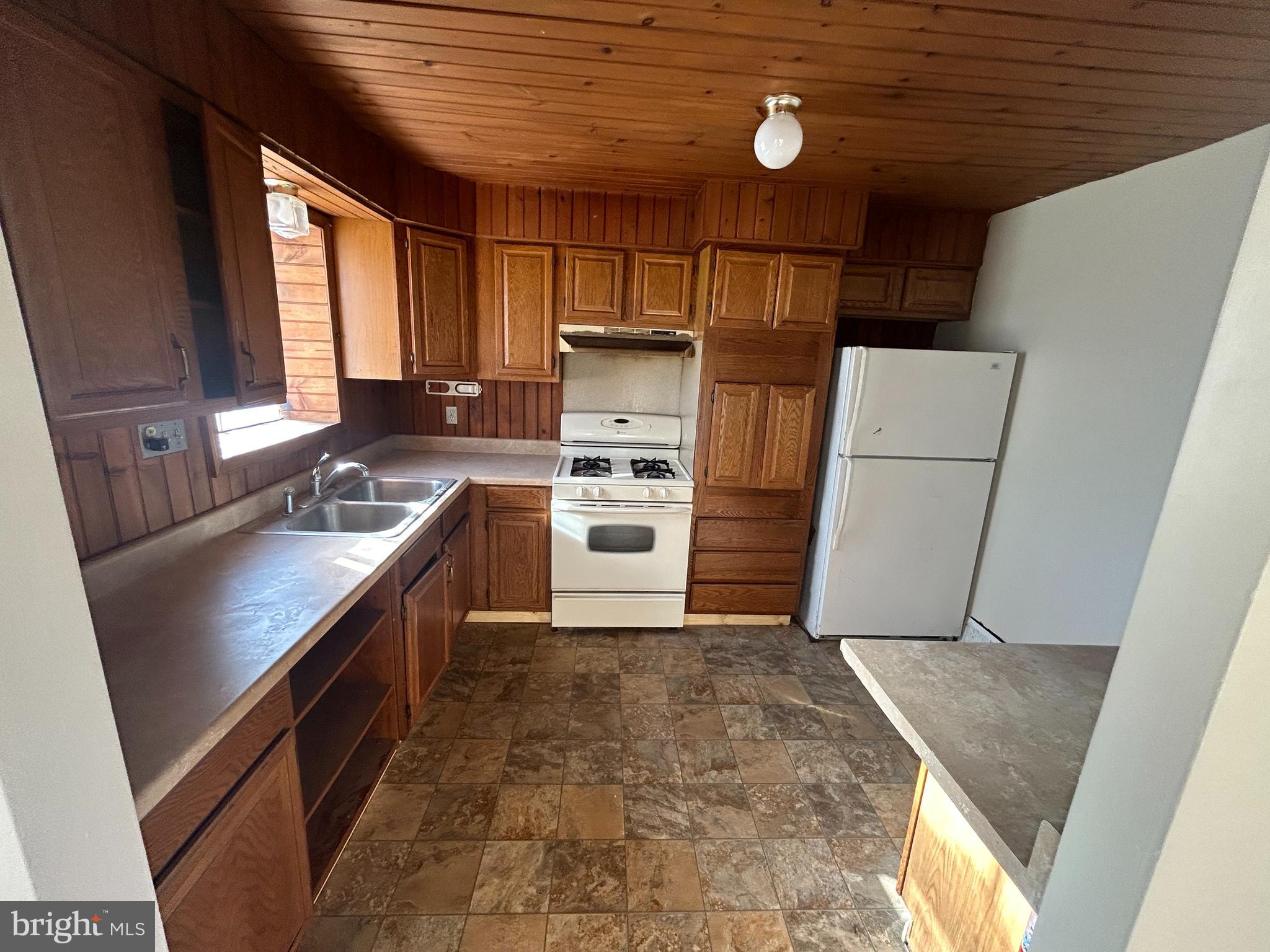 RED MILL CONDOS - Residential