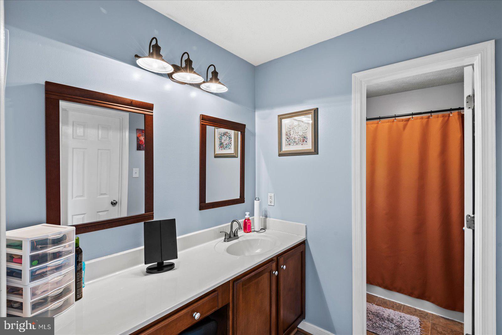 HENLEY FORK - Residential