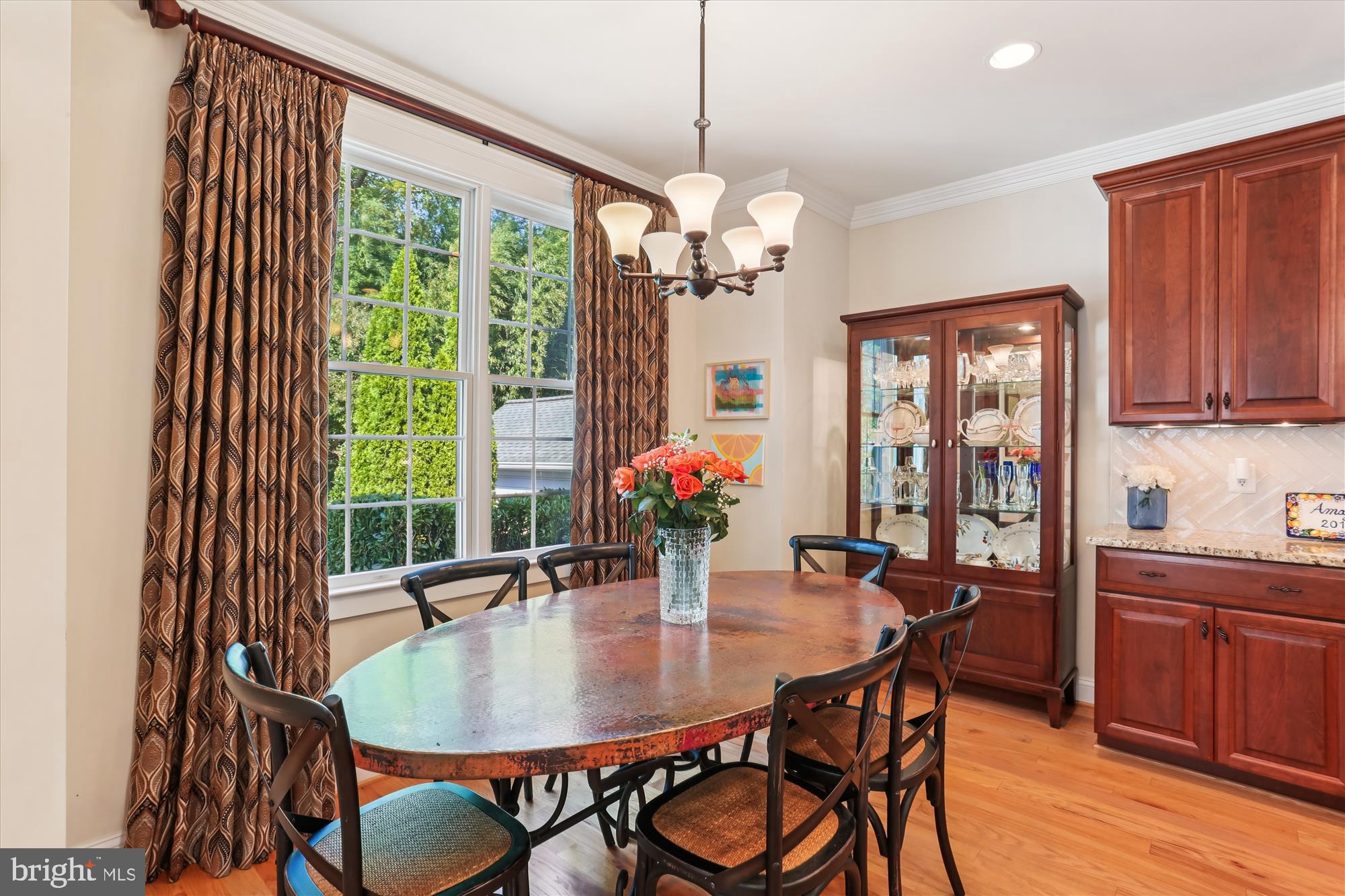 ALTA VISTA - Residential