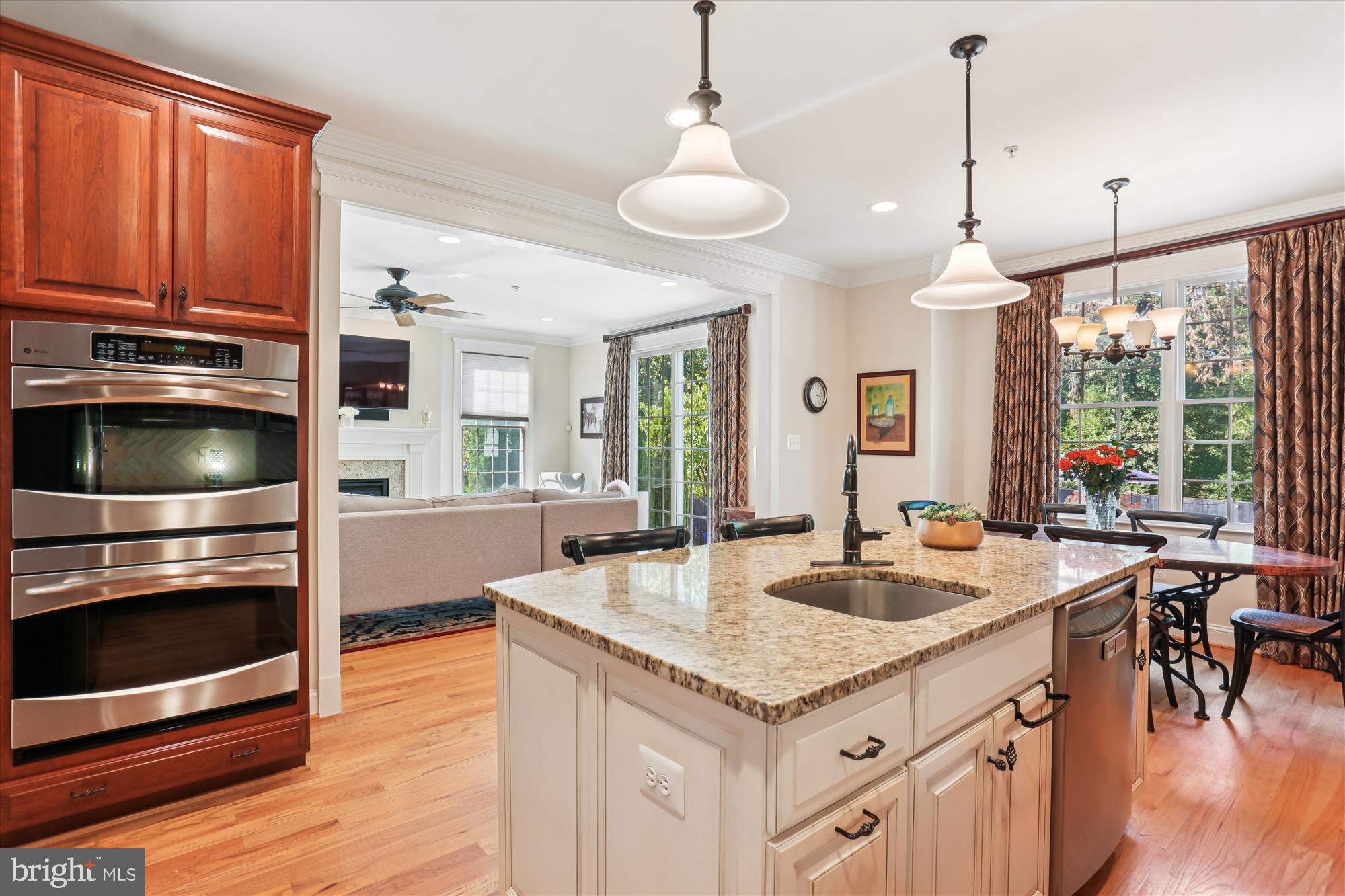 ALTA VISTA - Residential