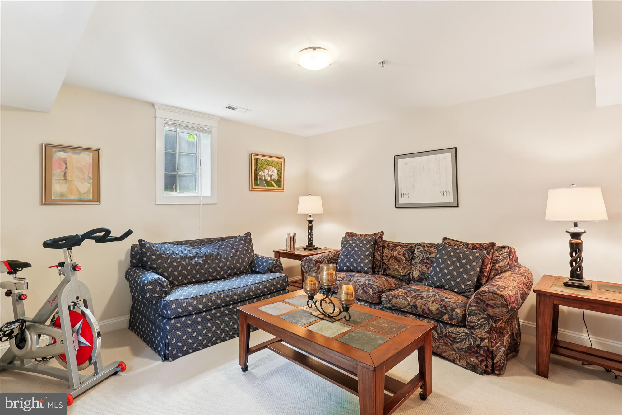 ALTA VISTA - Residential