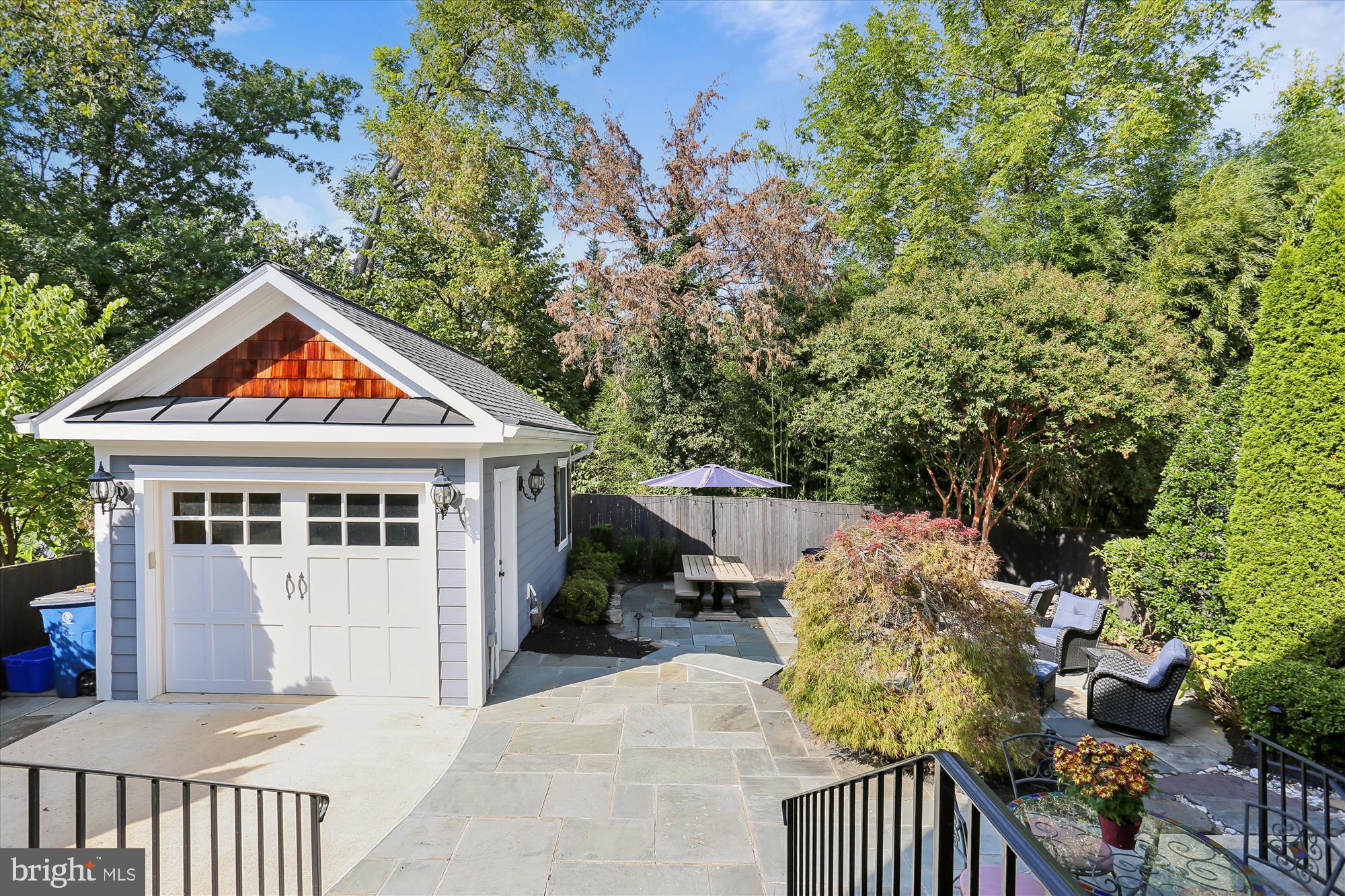 ALTA VISTA - Residential