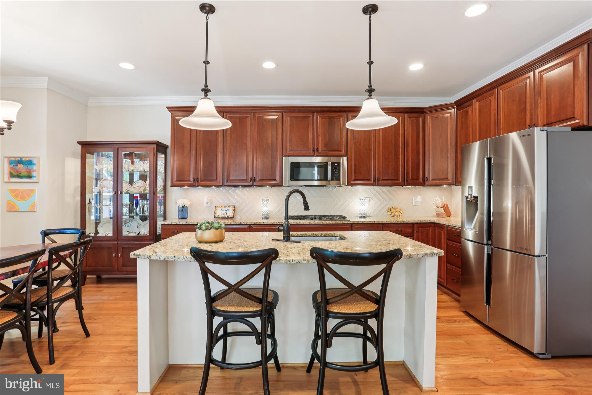 ALTA VISTA - Residential