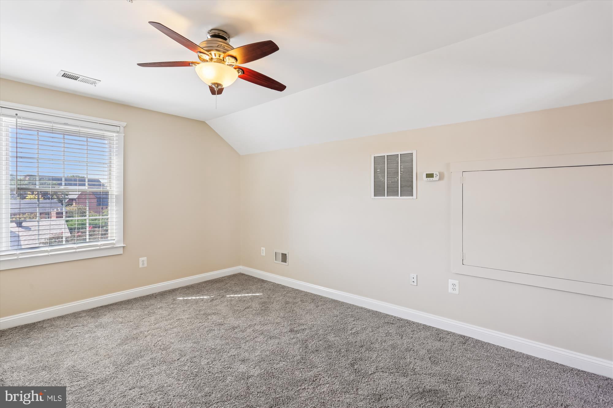 ALTA VISTA - Residential