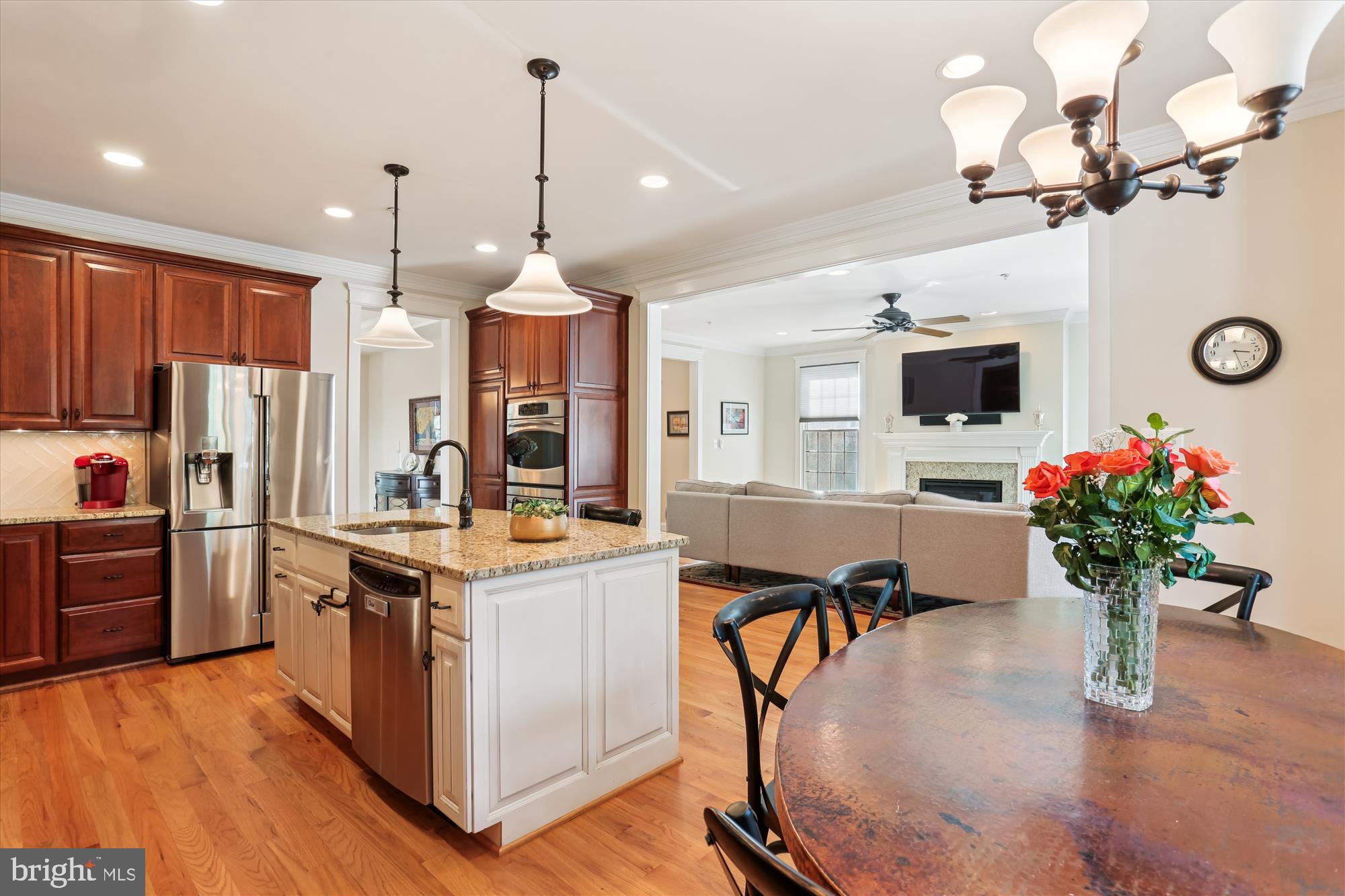 ALTA VISTA - Residential