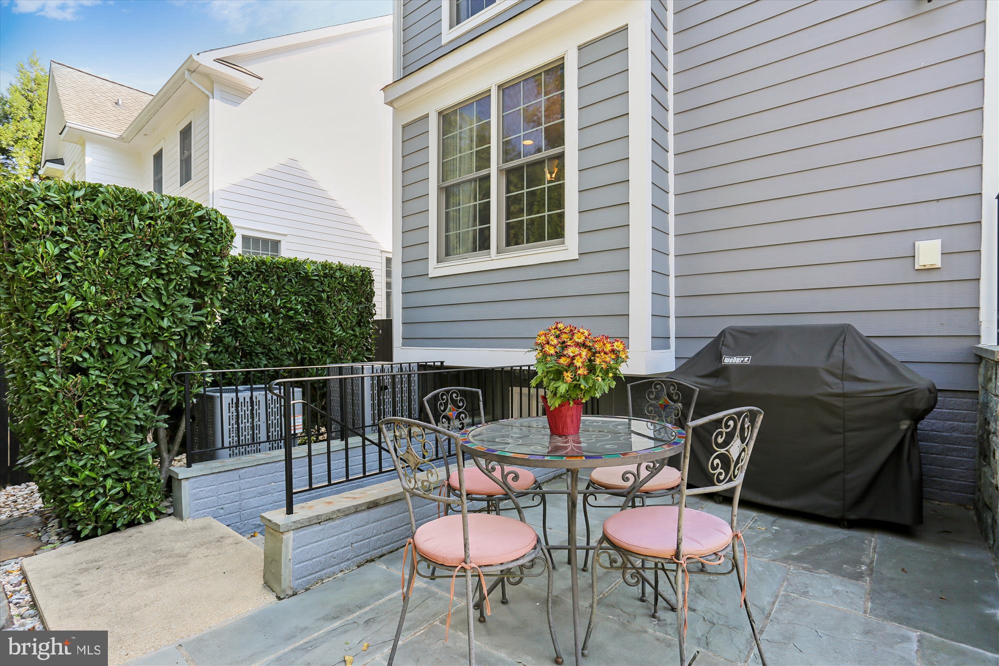 ALTA VISTA - Residential