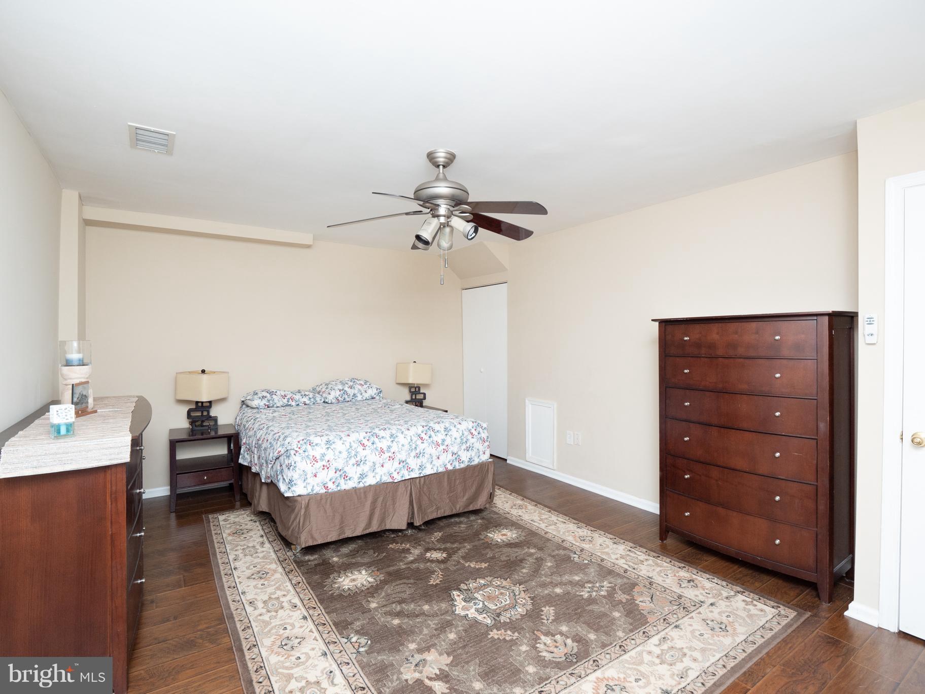 CROFTON MEWS - Residential