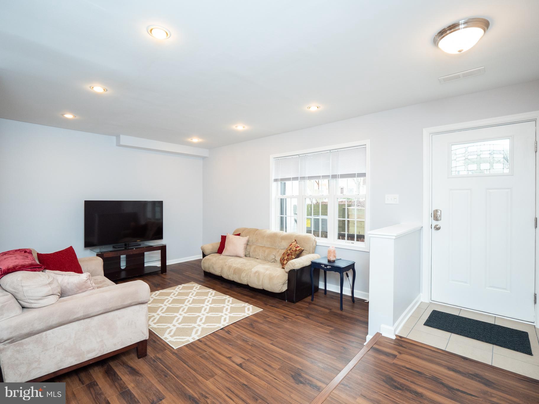 CROFTON MEWS - Residential