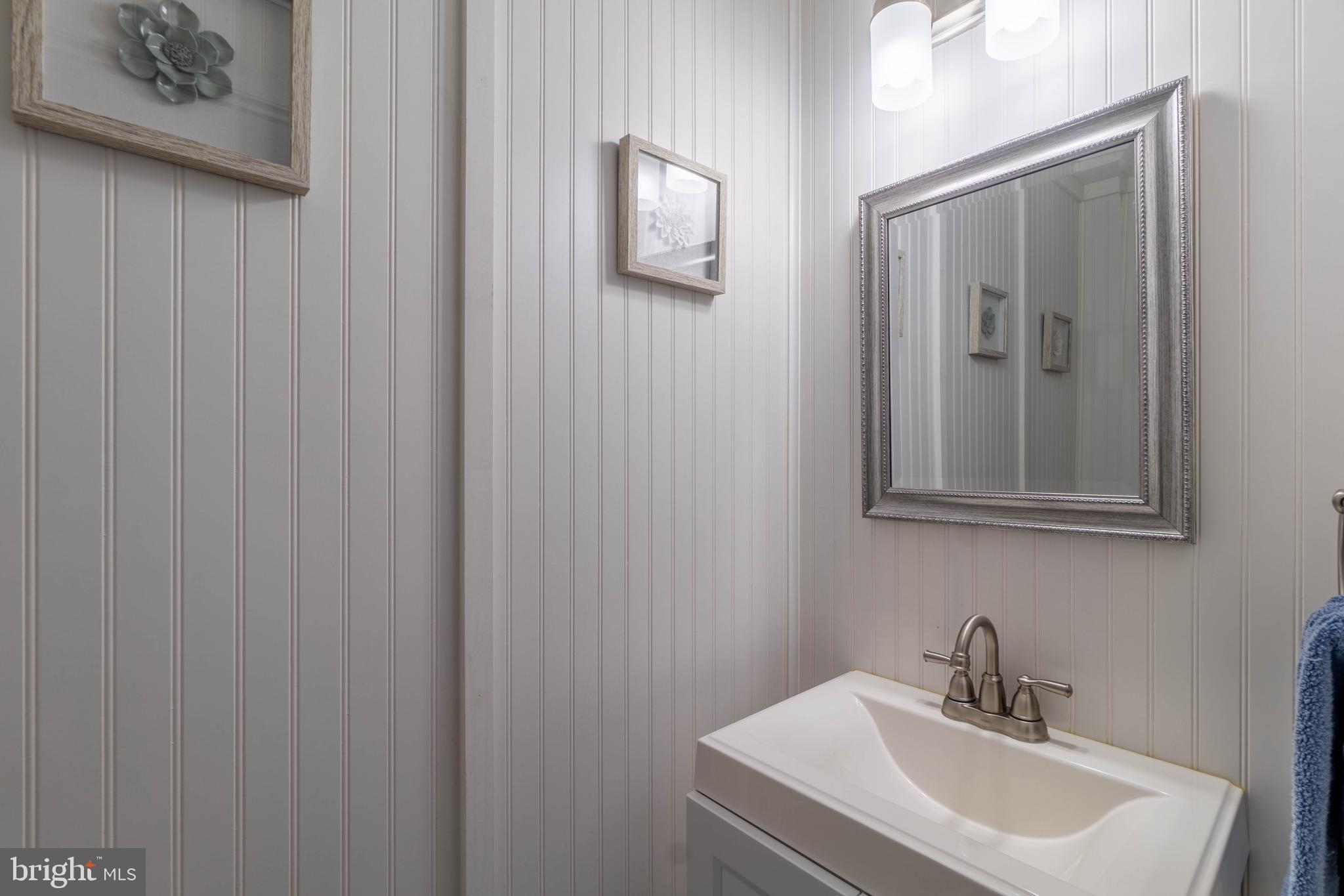 CLIFTON TOWNES - Residential Lease