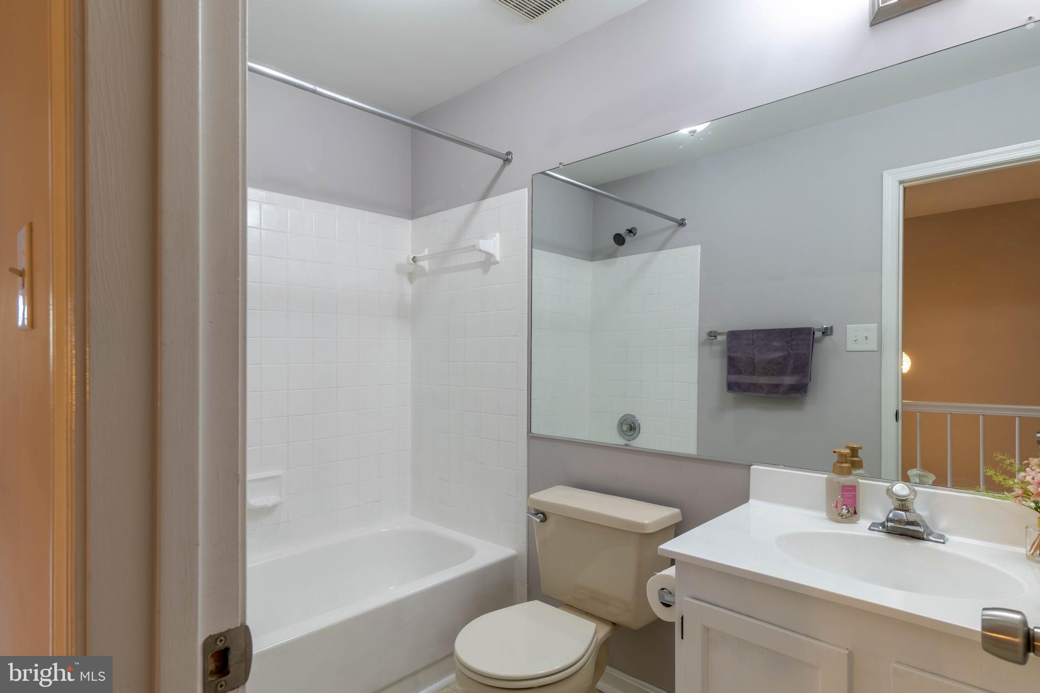 CLIFTON TOWNES - Residential Lease