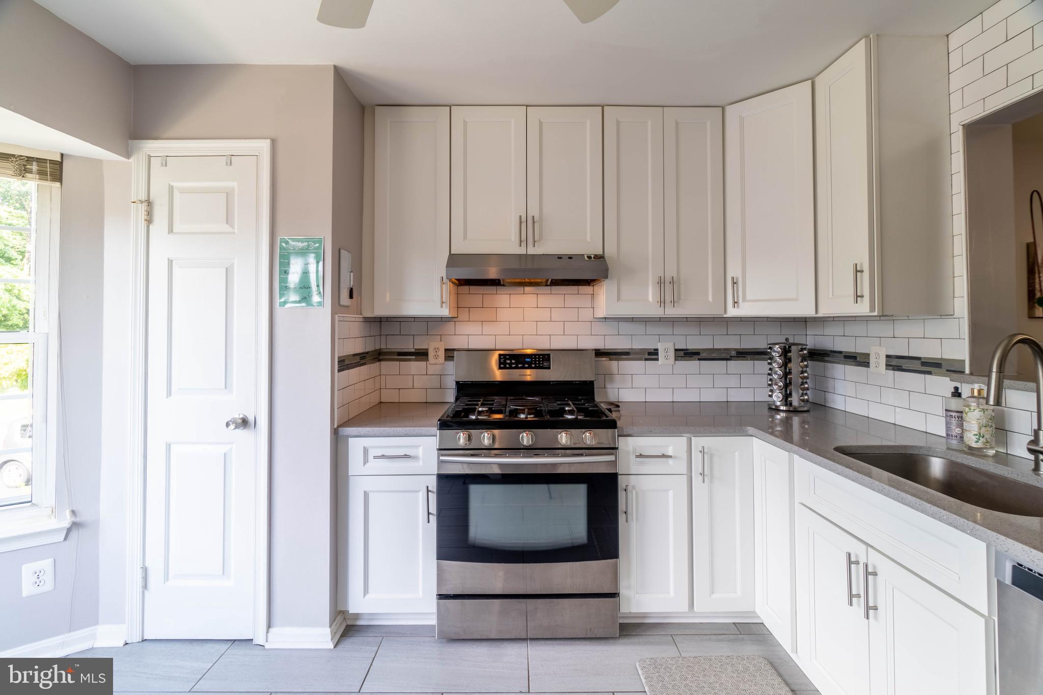 CLIFTON TOWNES - Residential Lease