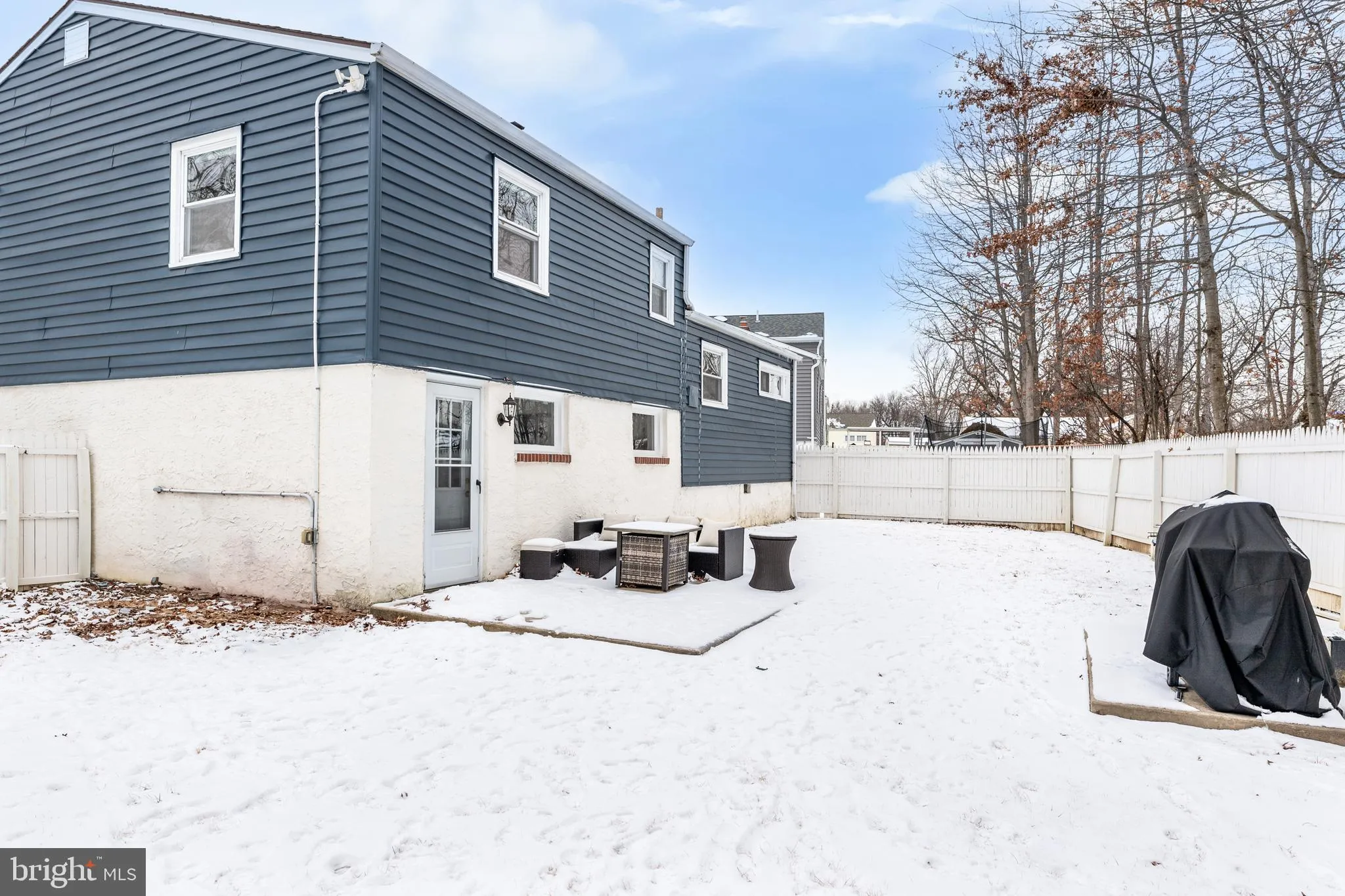 Swarthmore, Pennsylvania 19081, United States, 3 Bedrooms Bedrooms, ,2 BathroomsBathrooms,Residential,Pending,14135