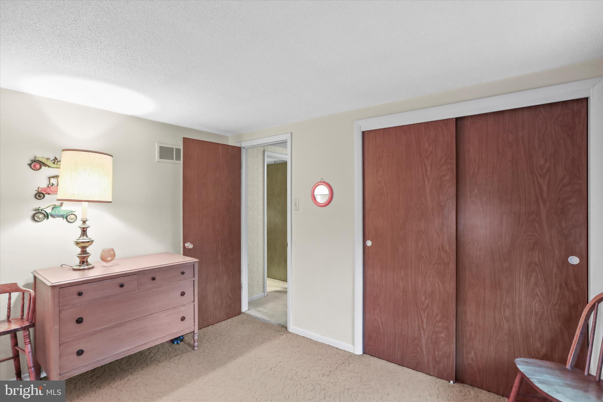 COLONIAL HEIGHTS - Residential