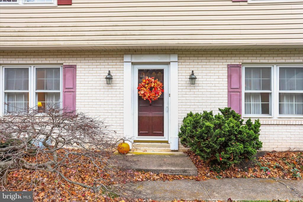 Photo of 114 Lexington Road, YORK, PA 17402 (MLS # PAYK2094126)