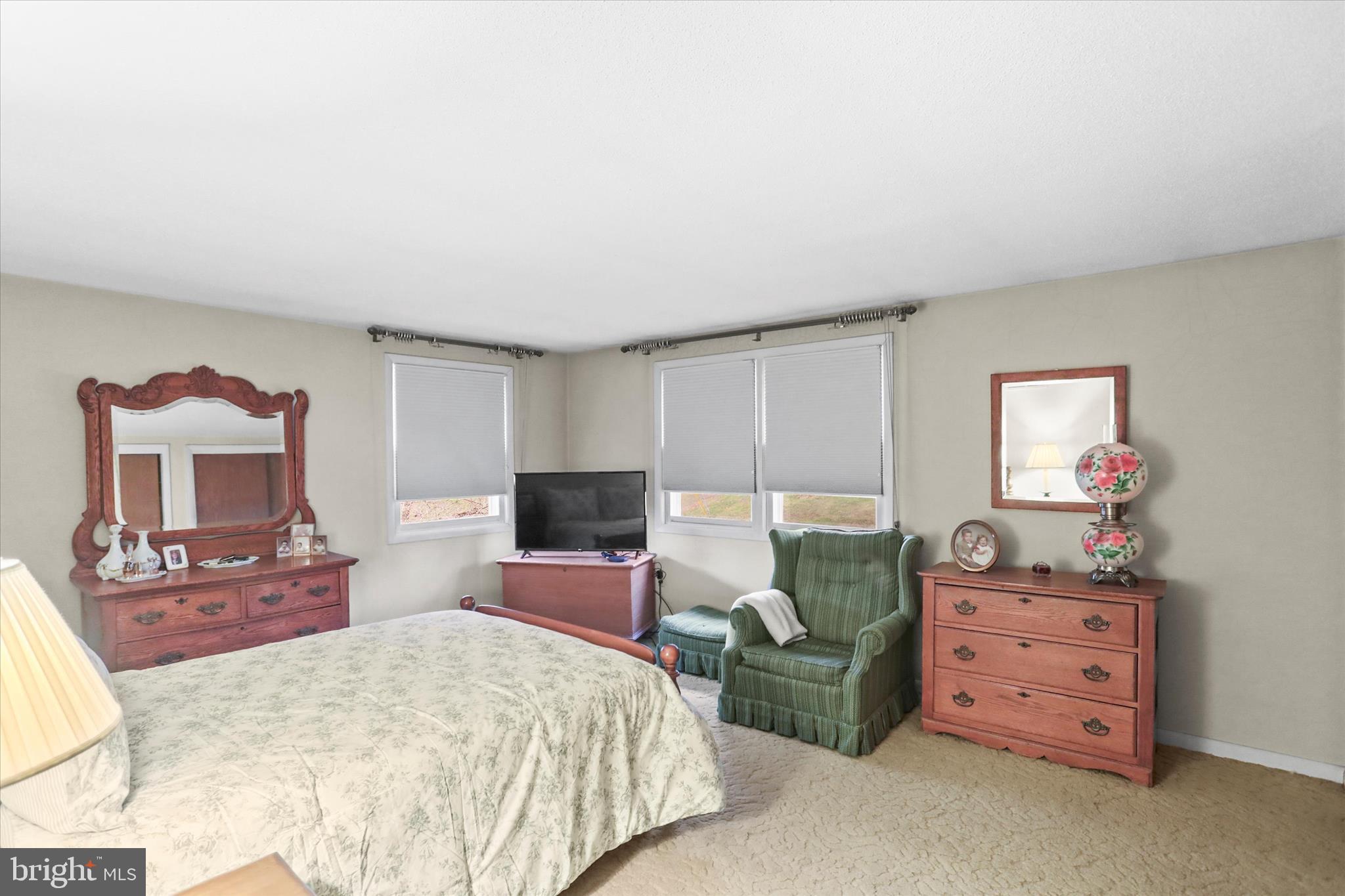 COLONIAL HEIGHTS - Residential