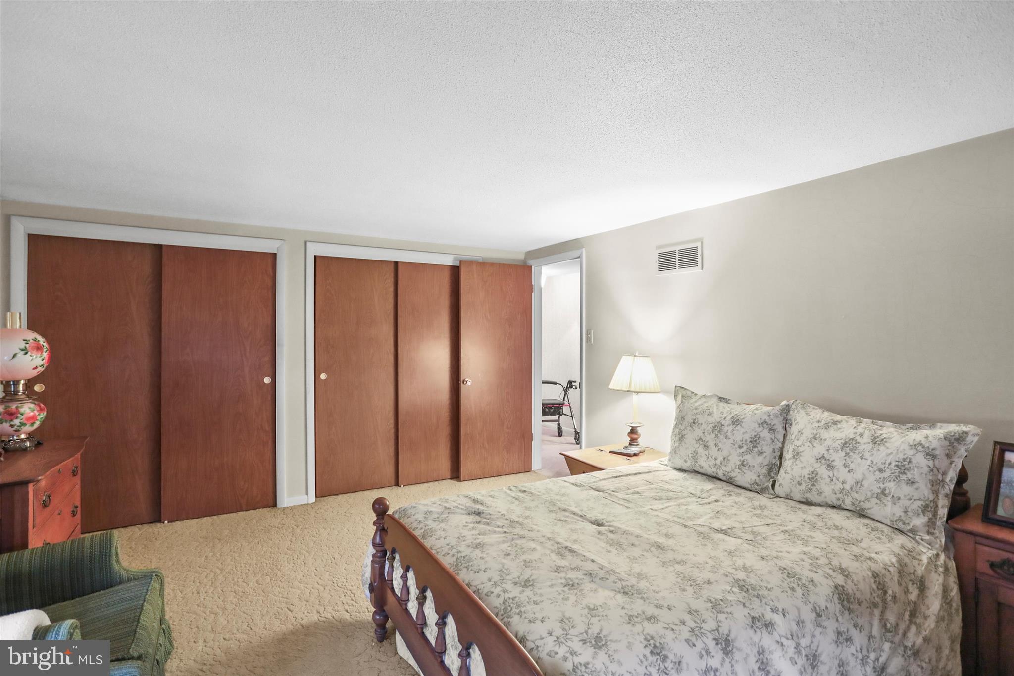 COLONIAL HEIGHTS - Residential