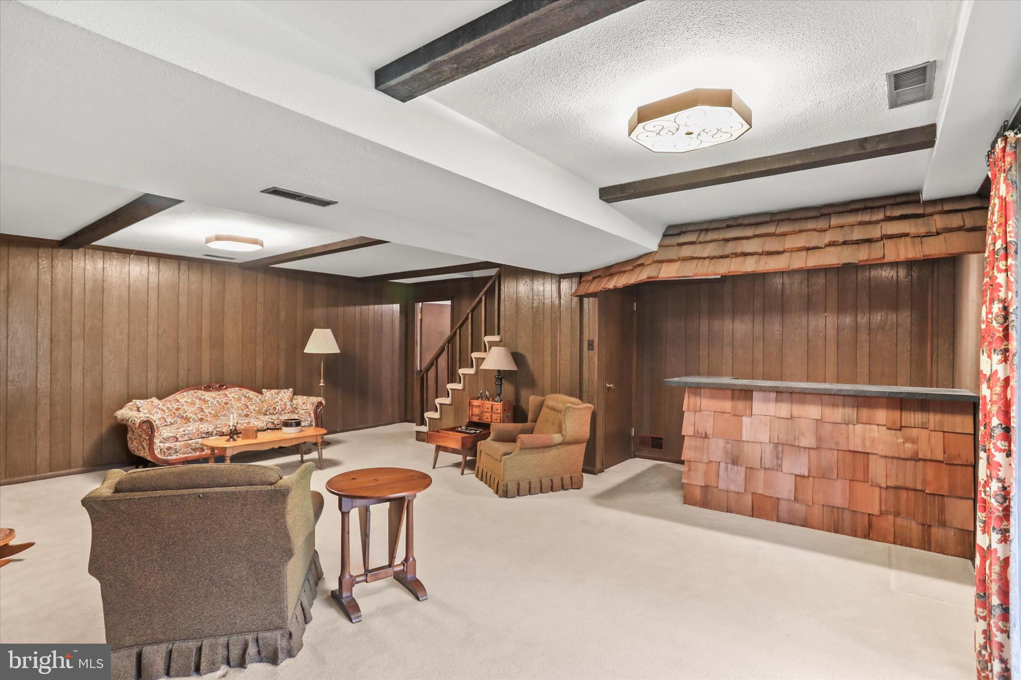 COLONIAL HEIGHTS - Residential