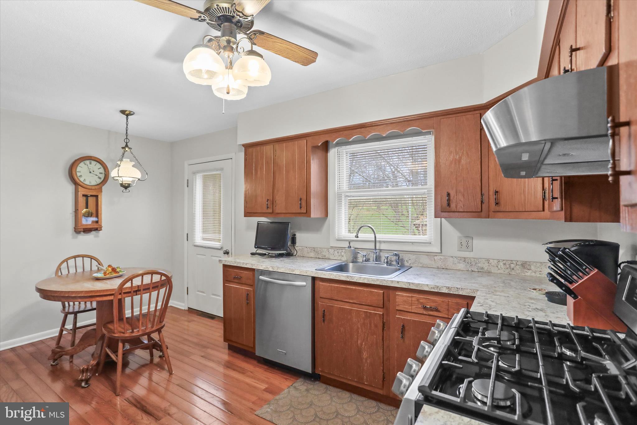 COLONIAL HEIGHTS - Residential