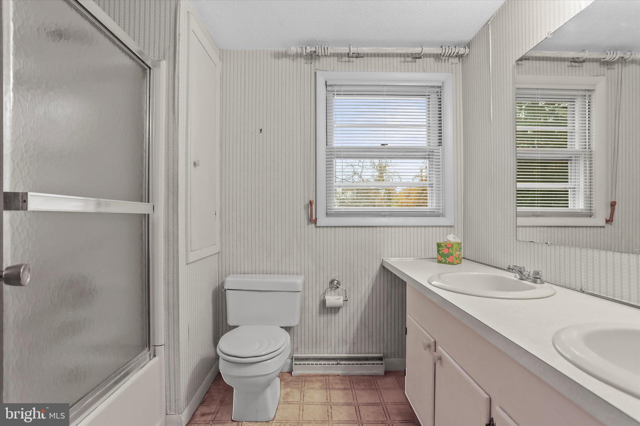 COLONIAL HEIGHTS - Residential