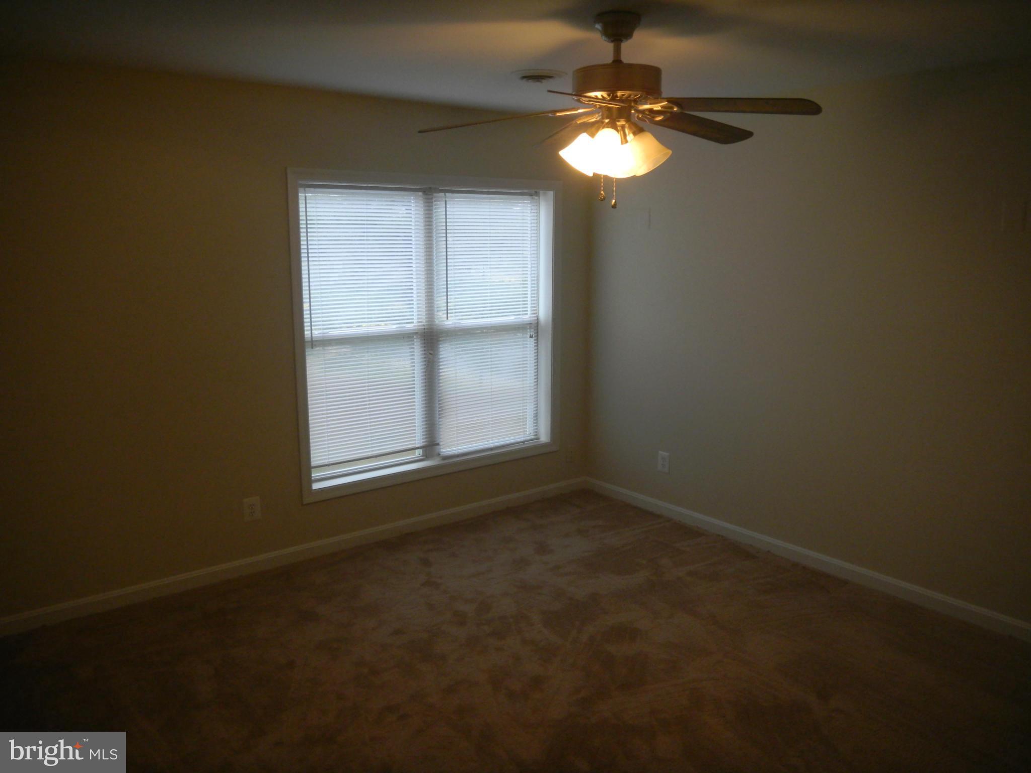 LAKEWOOD EST SUB - Residential Lease